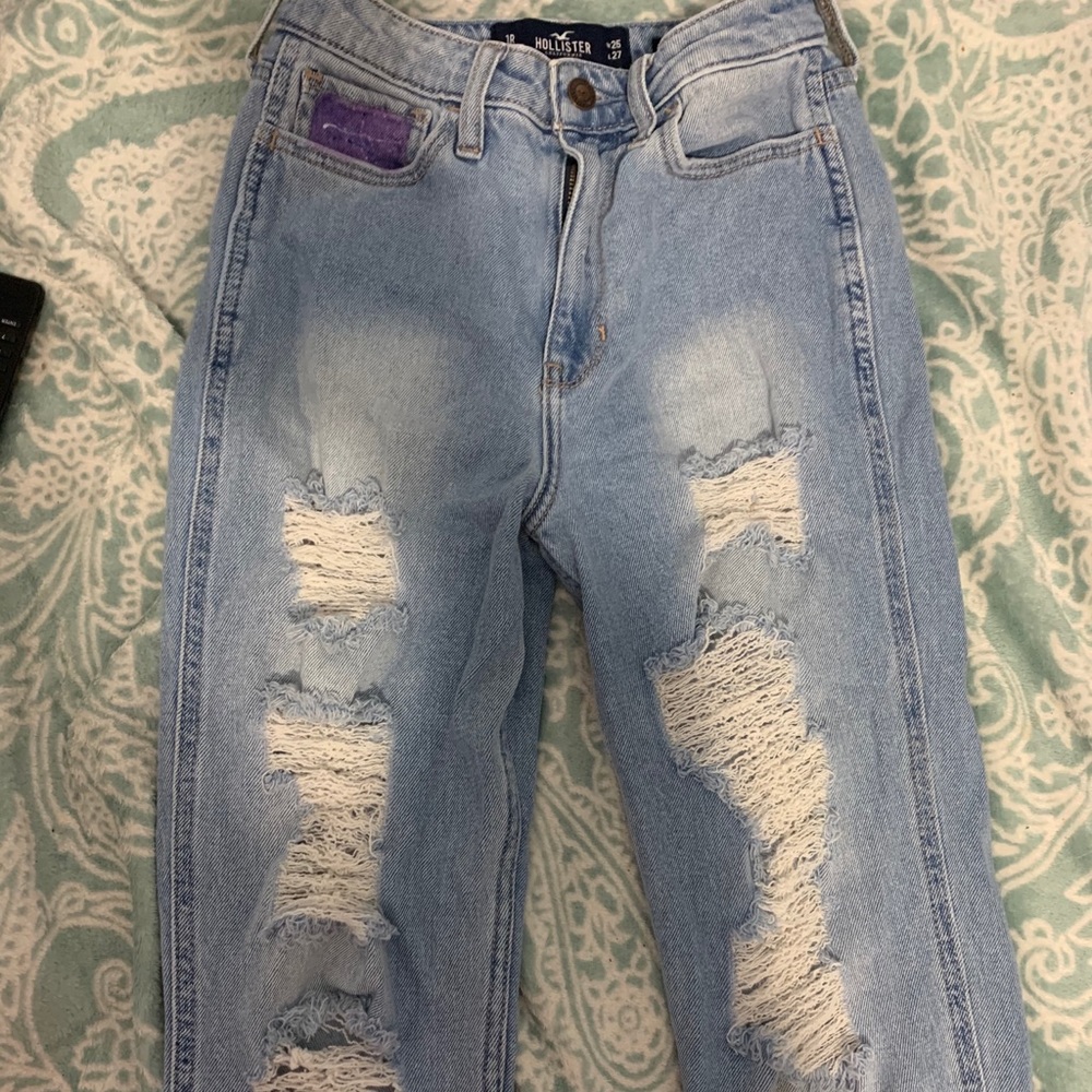 Hollister ultra high rise mom jeans!